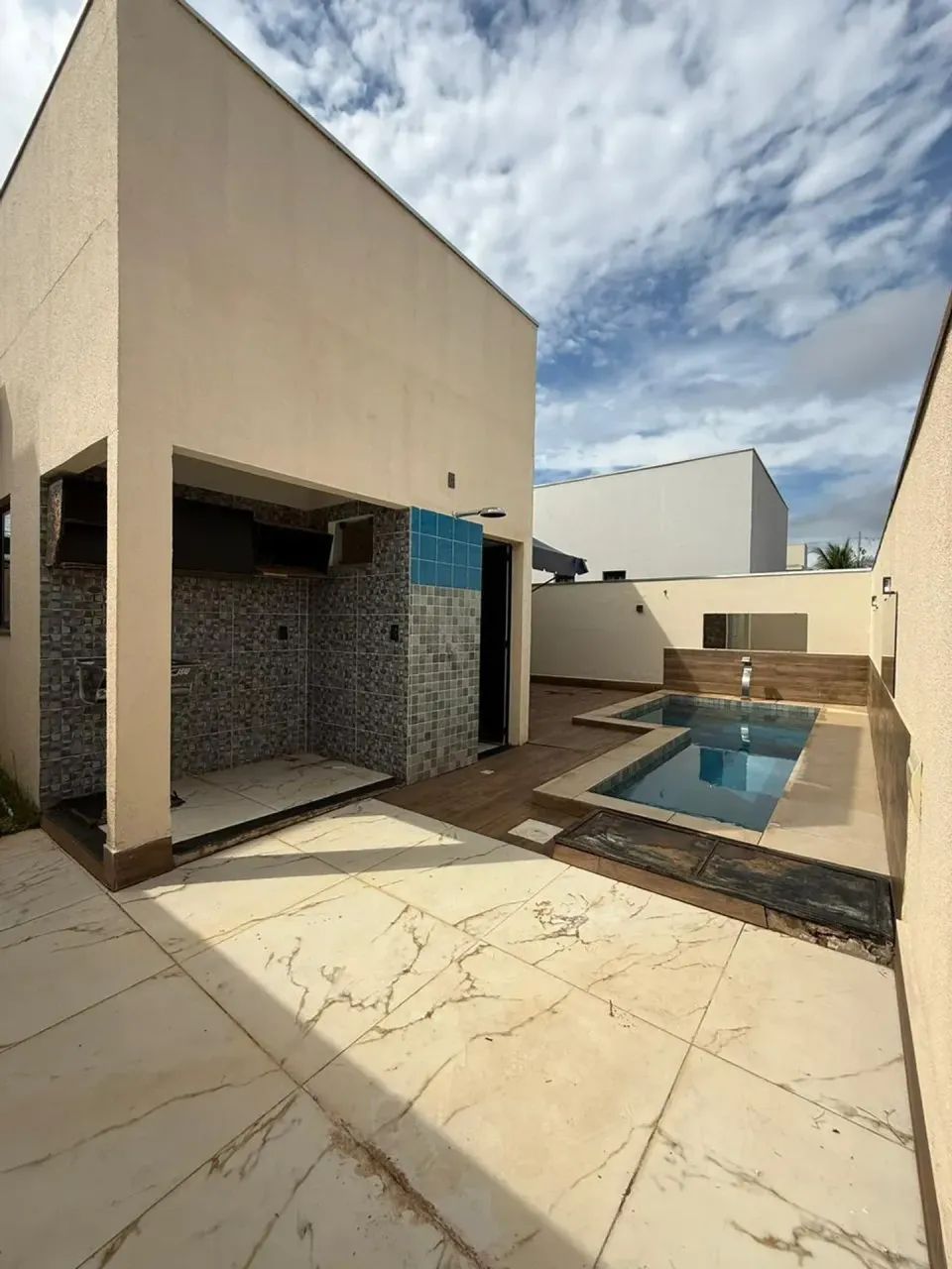 casa em condomínio fechado para alugar com armários planejados e 3 quartos 1 suíte e pisci