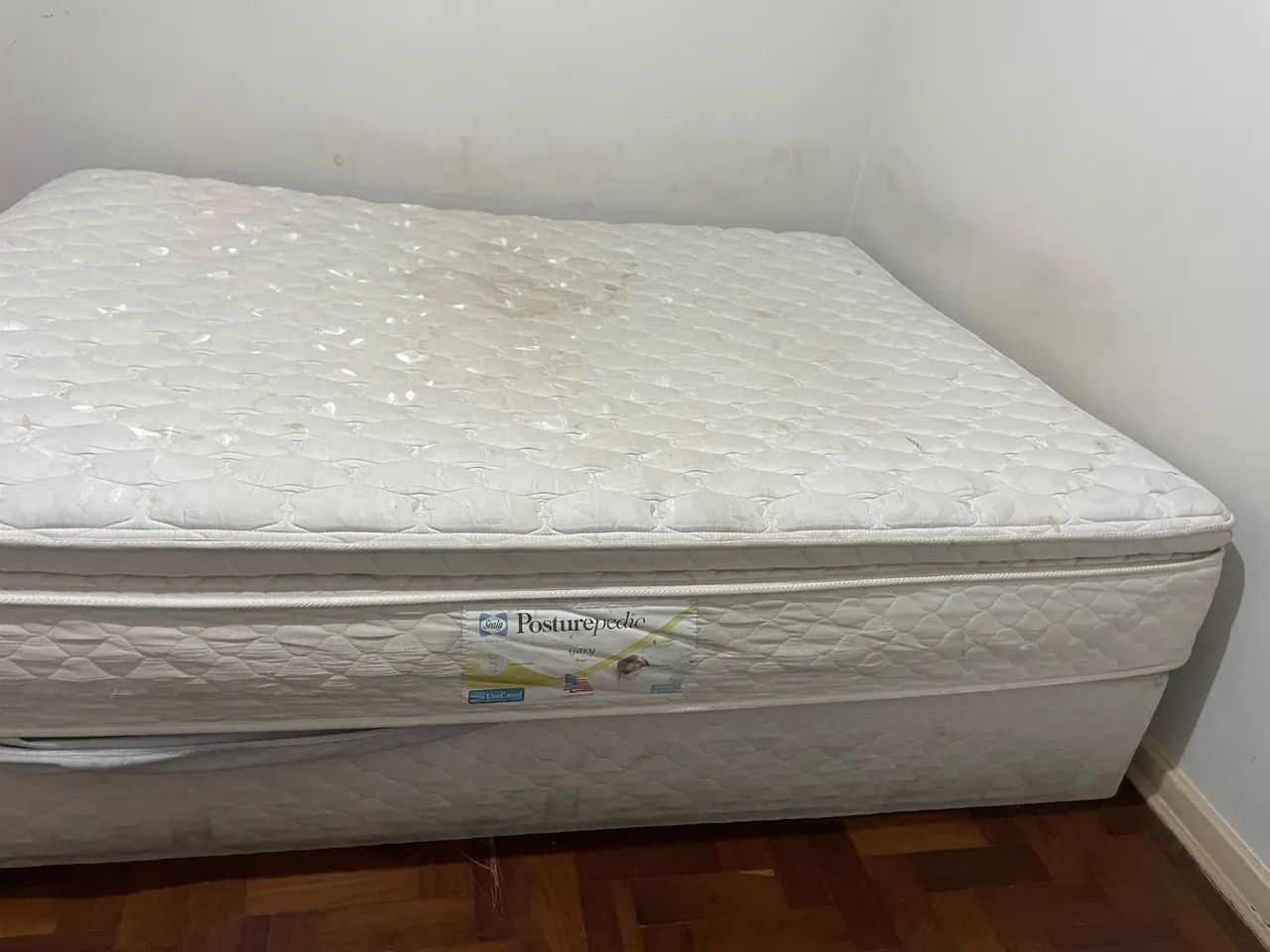 Vendo cama King Size completa (colchão Sealy Posturepedic + box). - Foto 3