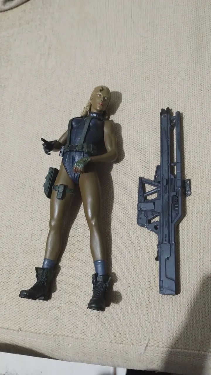 Boneco metal gear solid 2 - fortune - Foto 2