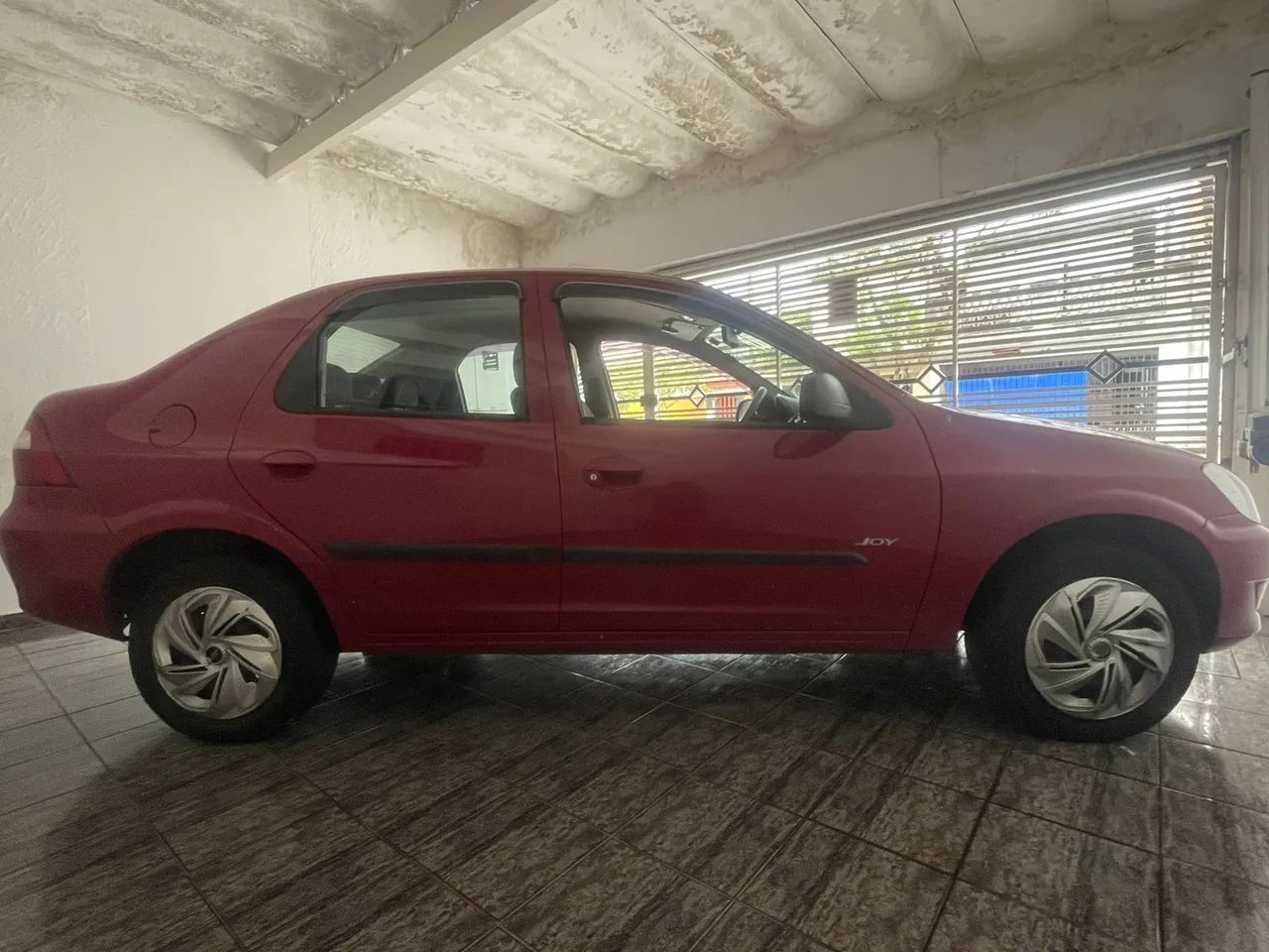 Prisma Joy 2010 1.4 - Foto 4