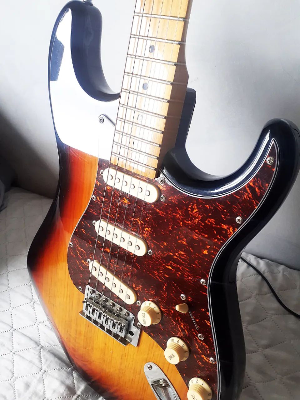Guitarra Tagima TG530 Ano 2021 Sunburst Zerada Escala em Maple Strato - Estuda Troca   - Foto 6