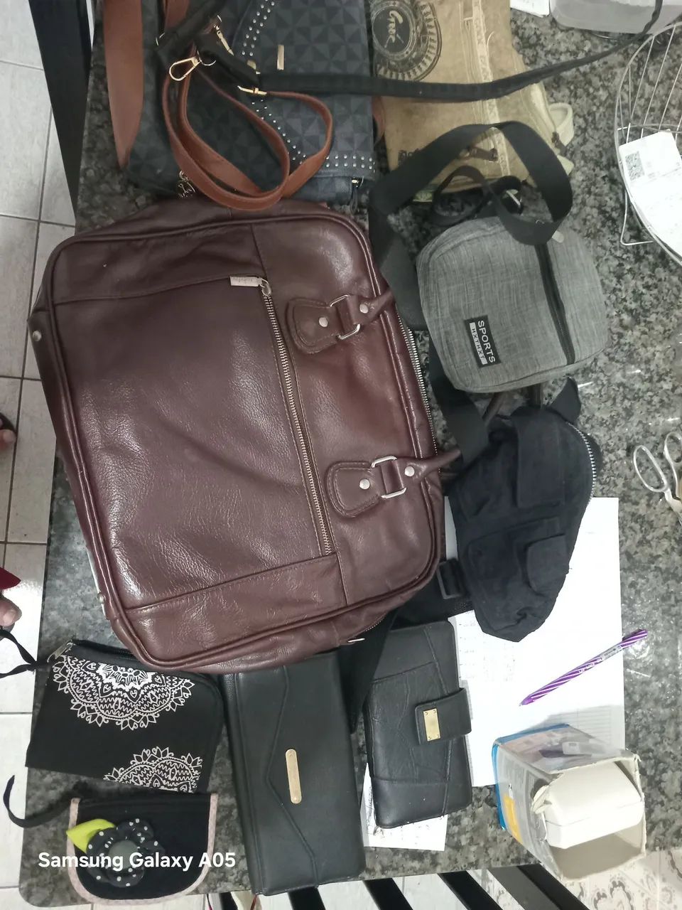 Bolsas, pochetes e carteiras femininas - Foto 3