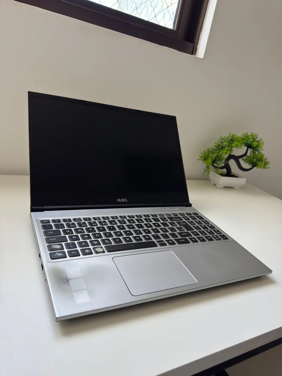 Notebook AVELL seminovo (garantia e parcelamento)