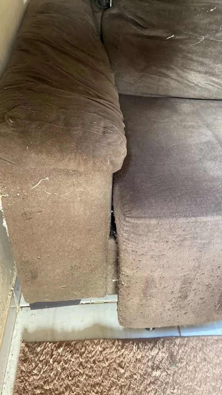 Vendo sofá para reformar. Retratil, 3 lugares.  - Foto 3