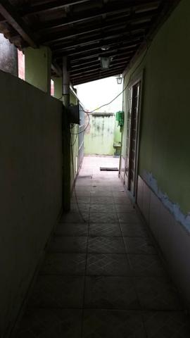 Casa tipo apto térreo 2 qts grandes, e pequeno quintal - desocupado - Nilópolis - Foto 4
