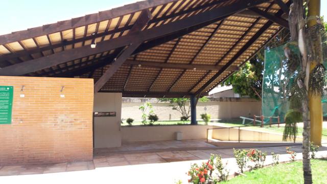 Aluga-se apto cond. Campo do Cerrado, 3 quartos sendo uma suíte 2 suites. R$ 1.500reais