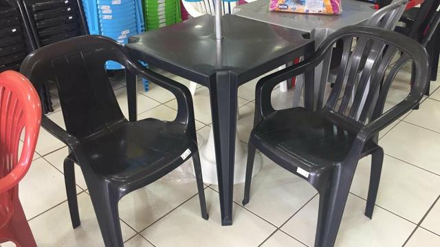Jogo de Mesa Plástico