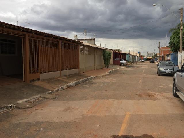 Casa na Ceilândia Norte - 3qts portão eletr. QNR01 - Foto 3