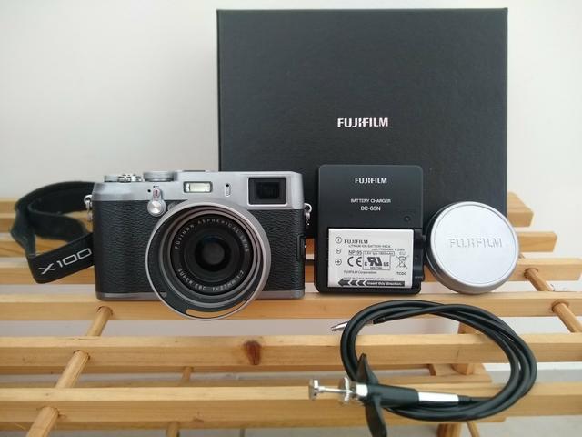 Fuji X100