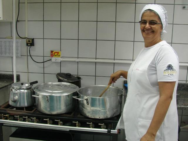 Precisa-se de uma pessoa para fazer parceria de restaurante.