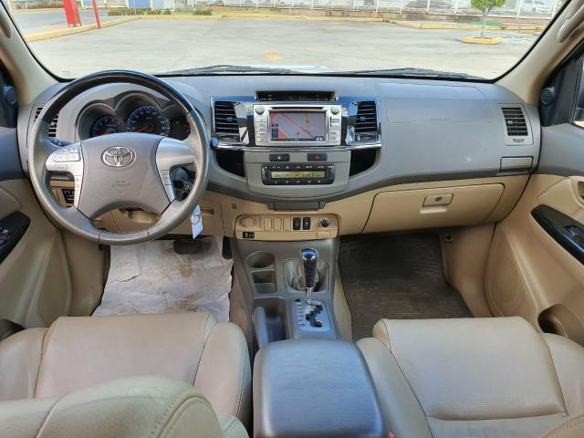 Vende-se Hillux SW4,2013,7 lugares,diesel - Foto 5