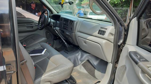 F250 3.9 diesel xlt 4 porta 2005 - Foto 5