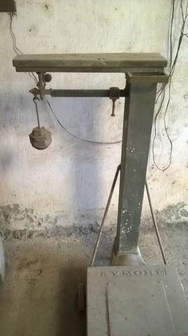 Balança Industrial até 300 Kg com Plataforma e Rodas