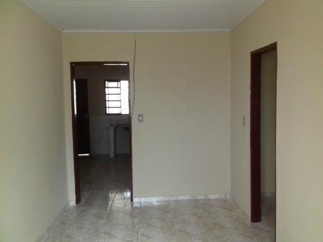 Alugo Casa Próximo Terminal Guaicurus - Foto 6