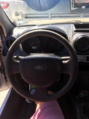 Ford Fiesta Hatch - Foto 4