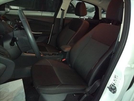 Ford Focus 2.0 se Fastback 16v - Foto 7