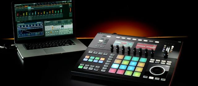 Controlador Sampler Maschine Studio Preta Nova Lacrada