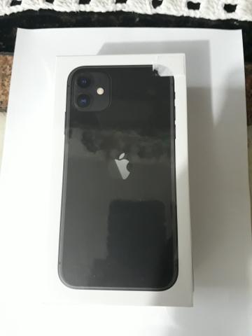 Iphone 11 preto 128gb! ORIGINAL LACRADO NA CAIXA - Foto 2