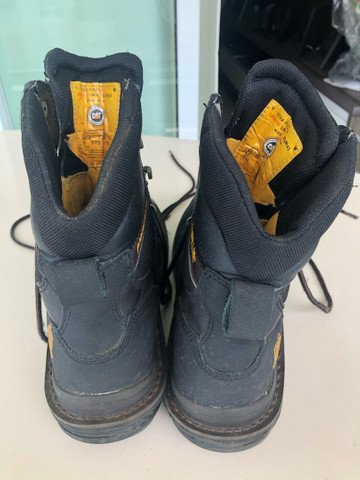 bota caterpillar generator 8