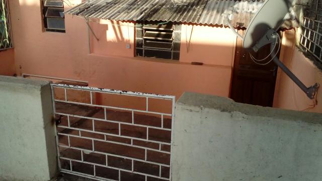 Alugo Casa