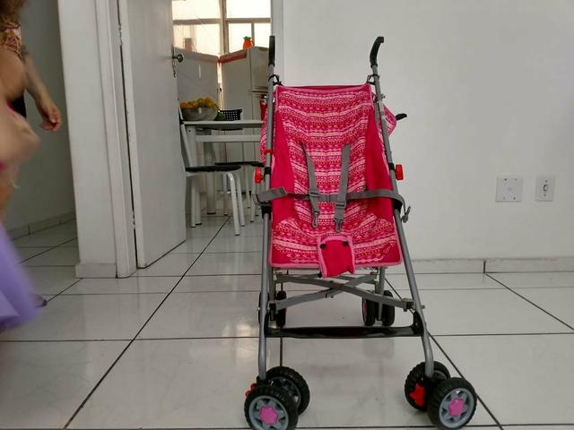 Vendo Carrinho para criança (Guarda-Chuva) - Foto 3