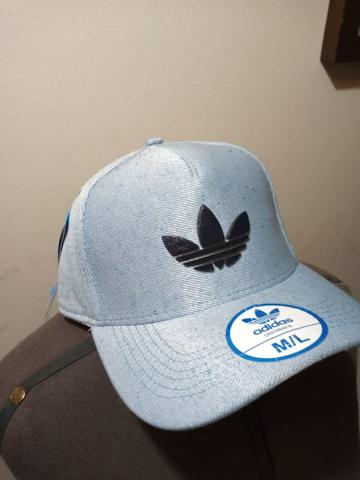Vendo boné diversas marcas, aceito cartão