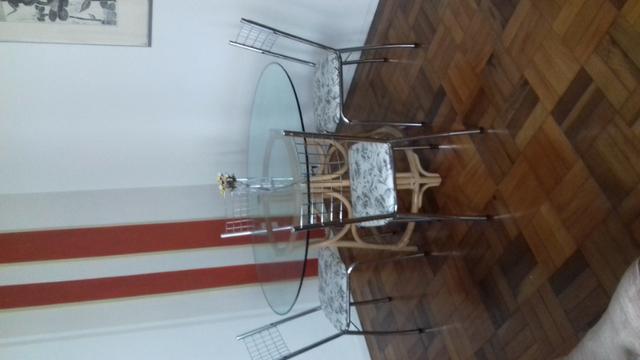 Conjunto mesa de vidro e cadeiras - Foto 2