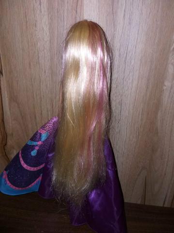 Barbie com cabelos longos e vestido de Festa - Foto 2