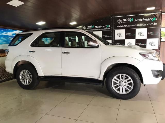TOYOTA HILUX SW4 SRV 4X4 3.0 AUTOMÁTICA DIESEL - Foto 7