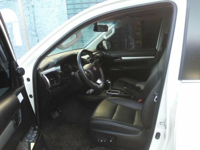 Toyota Hilux 17/17 SRX 2.8 4x4 - Foto 8