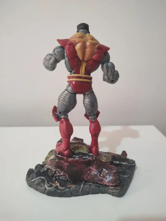 Boneco Colossus Toy Biz (Escala Marvel Select) - Foto 2