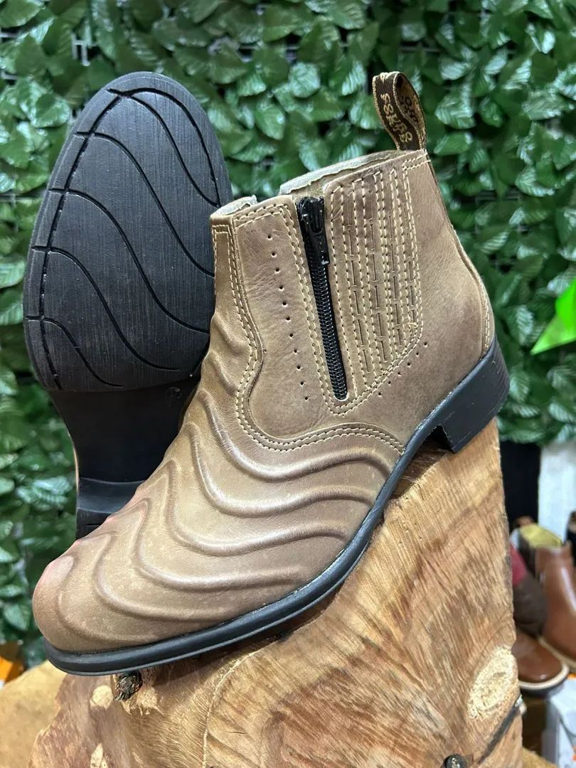 Bota De Couro Estilo Country ?!