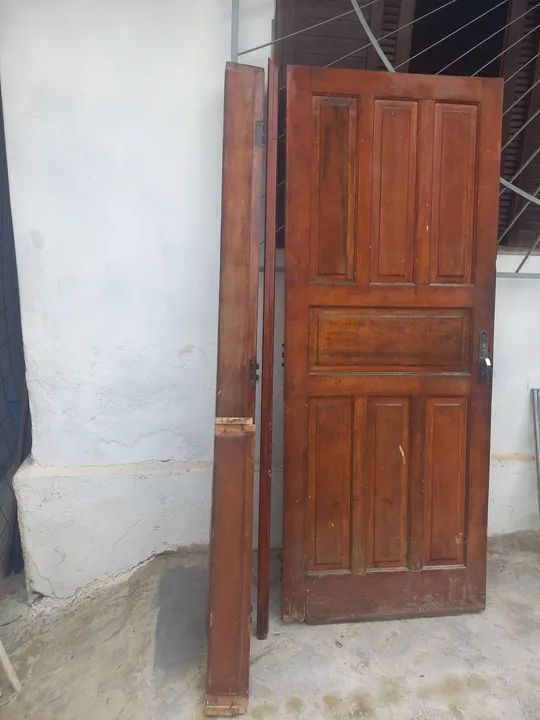 Porta de madeira maciça antiga - Foto 3