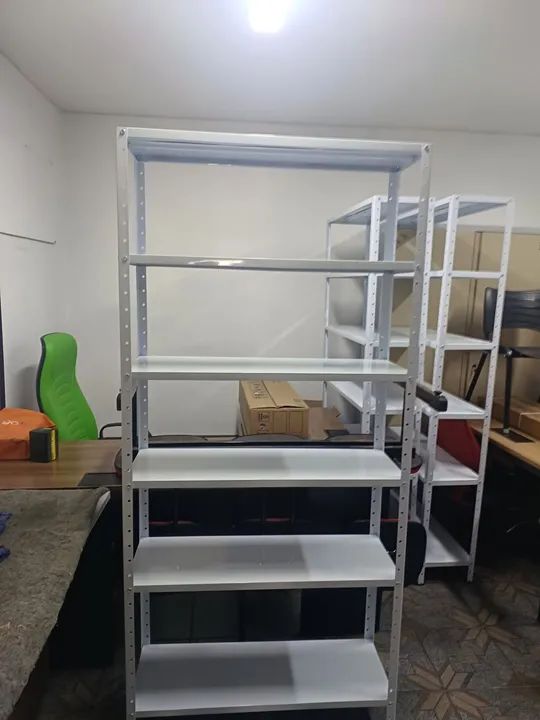 Estante de aço 0,30 cm 6 bandejas na cor cinza.( só novas )Lê a descrição