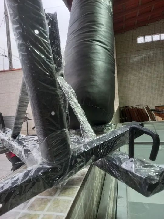 Suporte de Ferro para saco de pancada  - Foto 3
