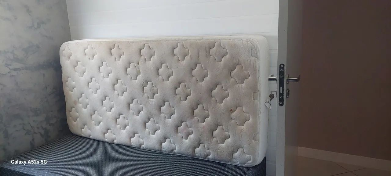 Doa-se cama box solteiro com colchão  - Foto 3