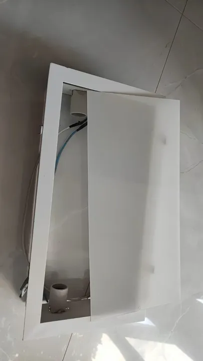 Luminária de embutir retangular