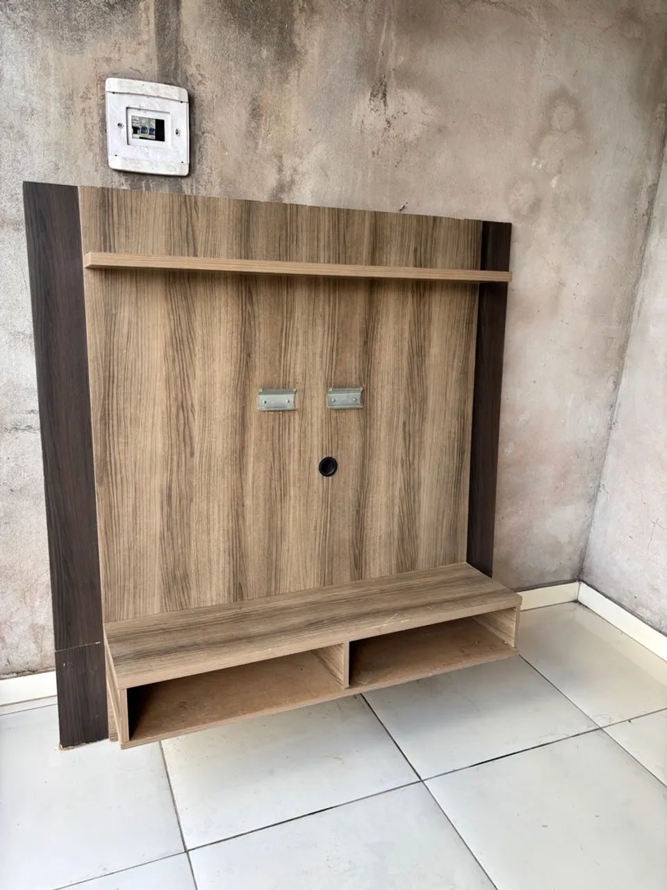 Painel para TV em Madeira Amadeirada