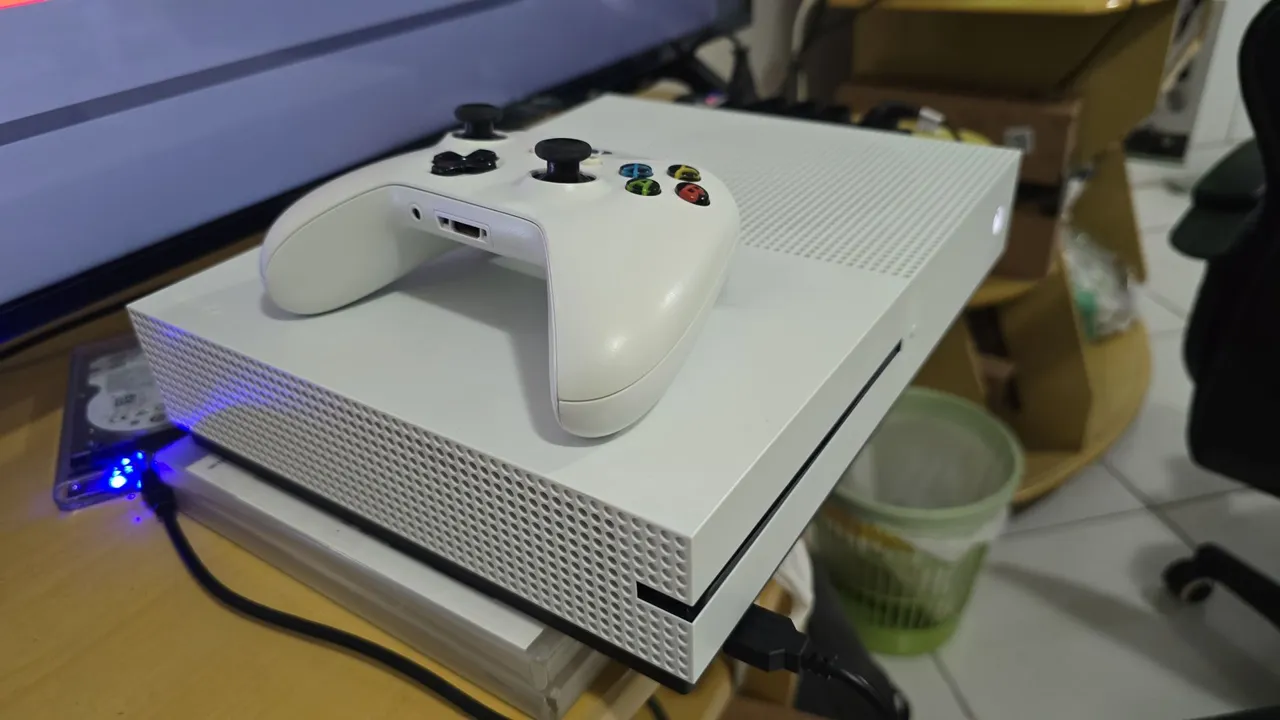 Xbox One S