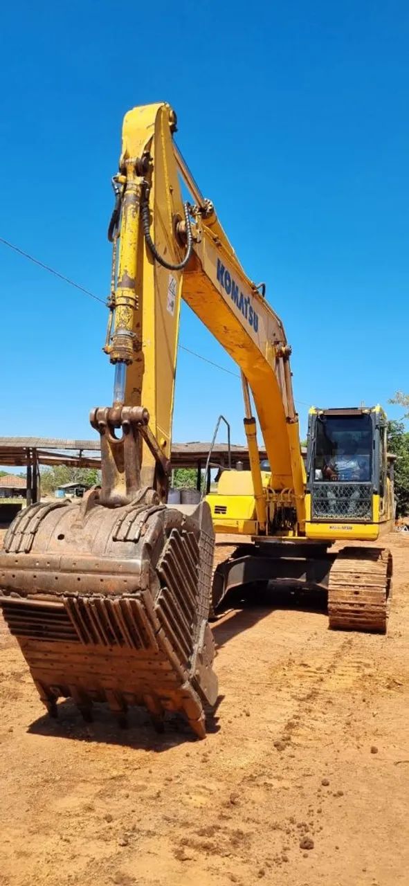Escavadeira Komatsu PC200 Ano 2017 - Foto 4