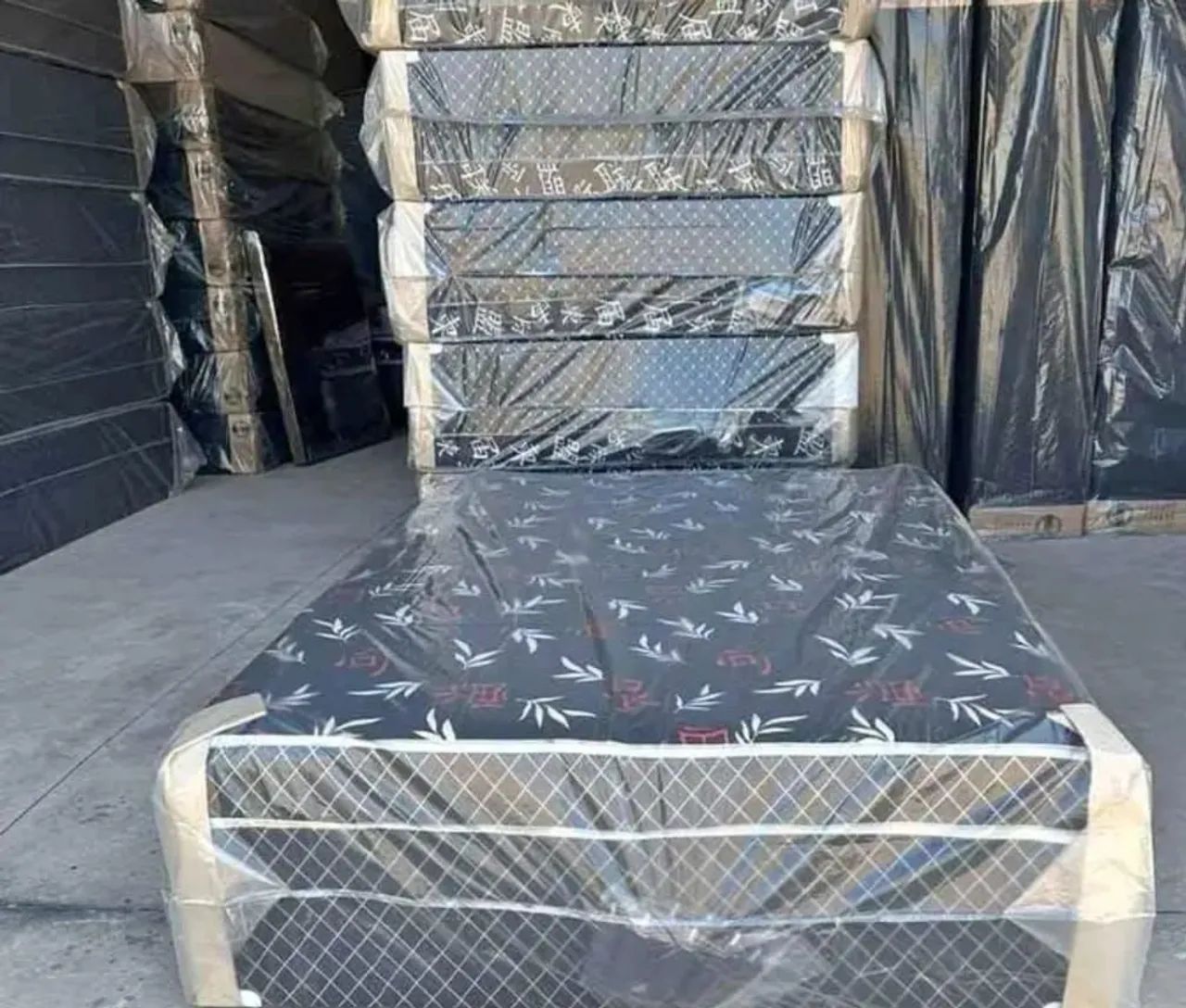 Cama Box Casal Completa com Cabeceira e recamier Baú, frete grátis  - Foto 4