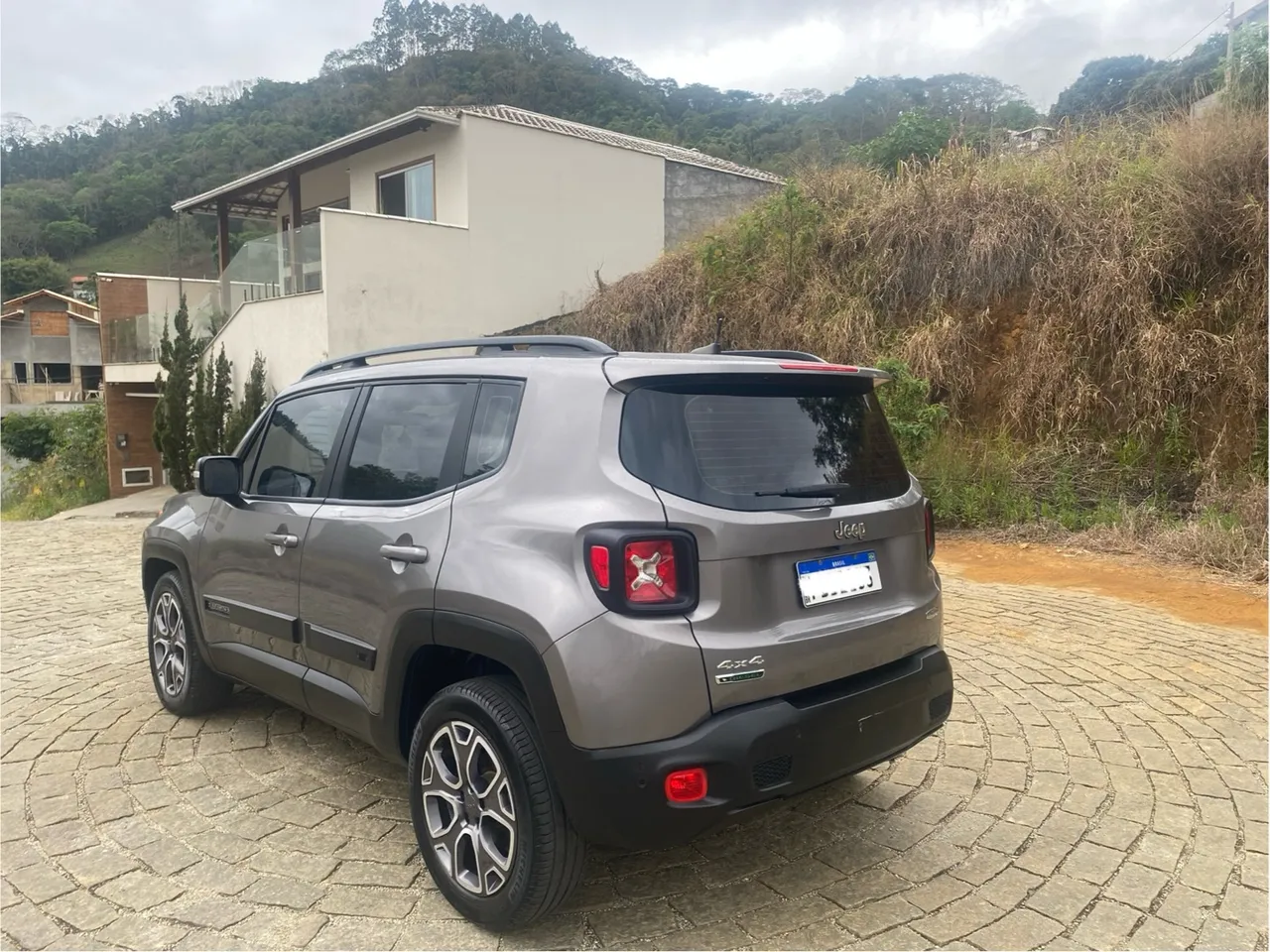 Jeep Renegade - Diesel 2.0 - 4x4 - modelo 2018
