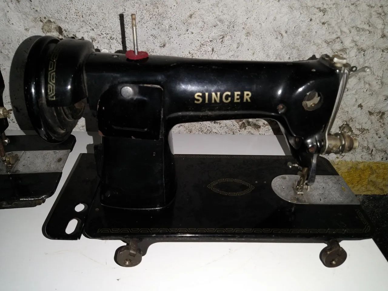 Lote 2 máquina de costura Singer  - Foto 2