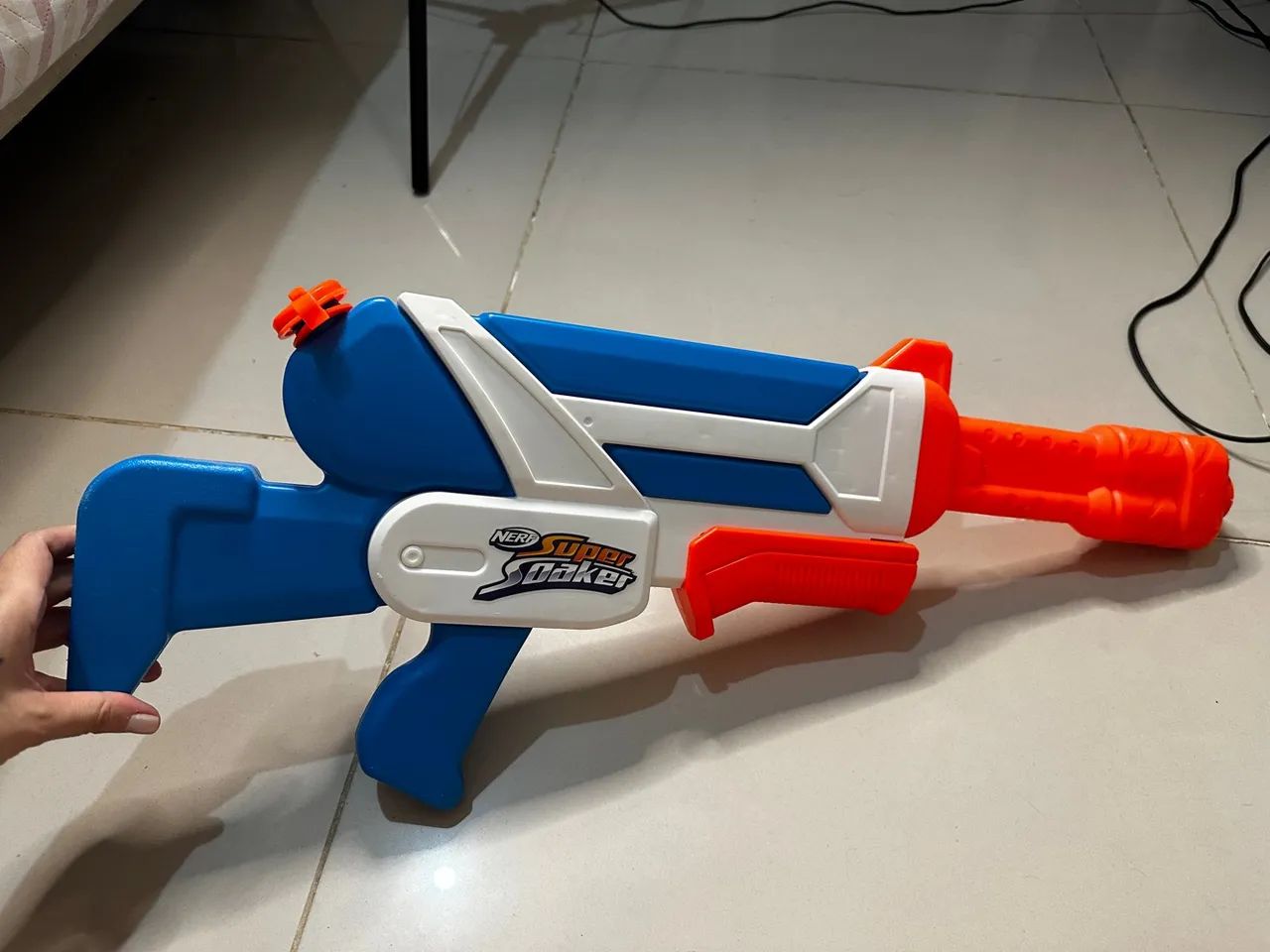 Lançador de água Nerf Super Soaker