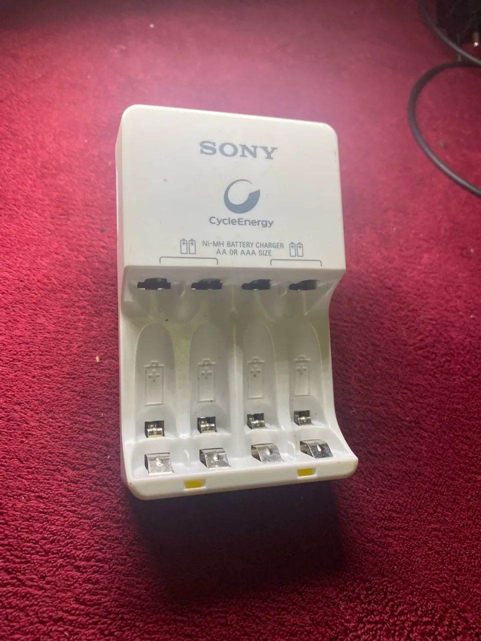 Carregador de baterias e pilhas ni-mh aa aaa sony bcg-34hh