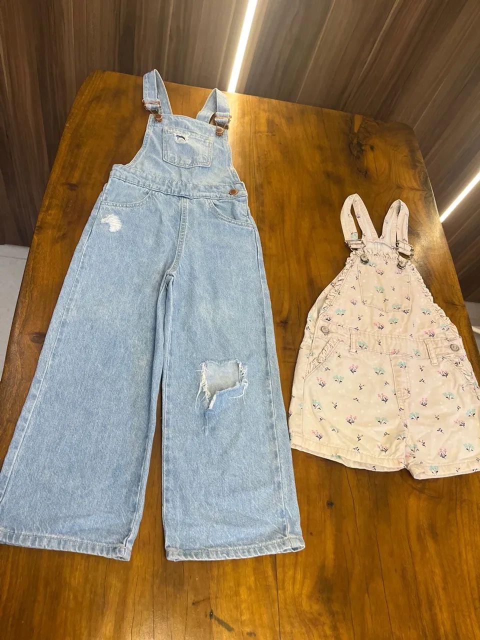 Macacão Jeans e Jardineira Floral Infantil - Foto 2