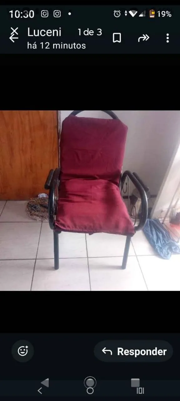 Cadeira de Metal com Assento Estofado Vermelho