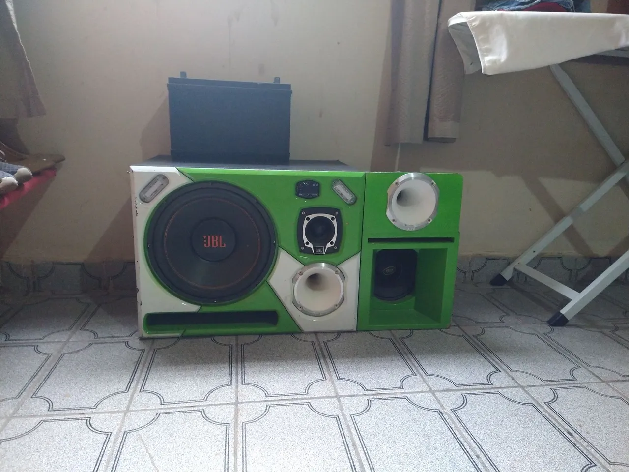 Caixa de Som Completa JBL