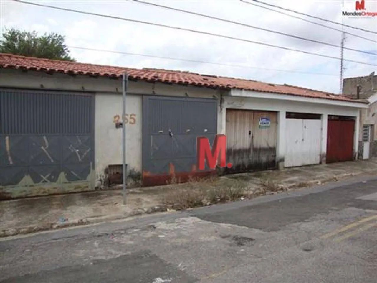 Terreno com Edicula no Fundo - Foto 2