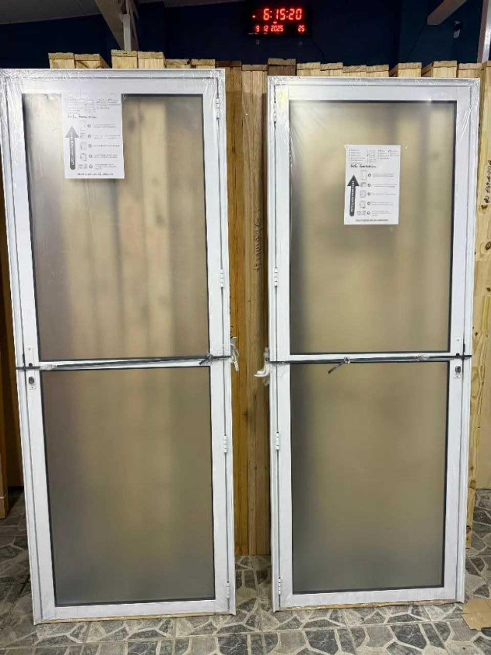  NOVIDADE CHEGANDO!   Porta Panorâmica 2,10 x 0,80 com vidro boreal - Foto 3